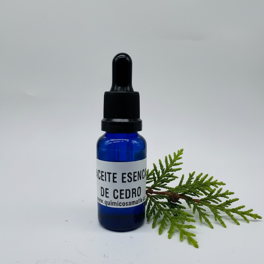 Aceite esencial de cedro